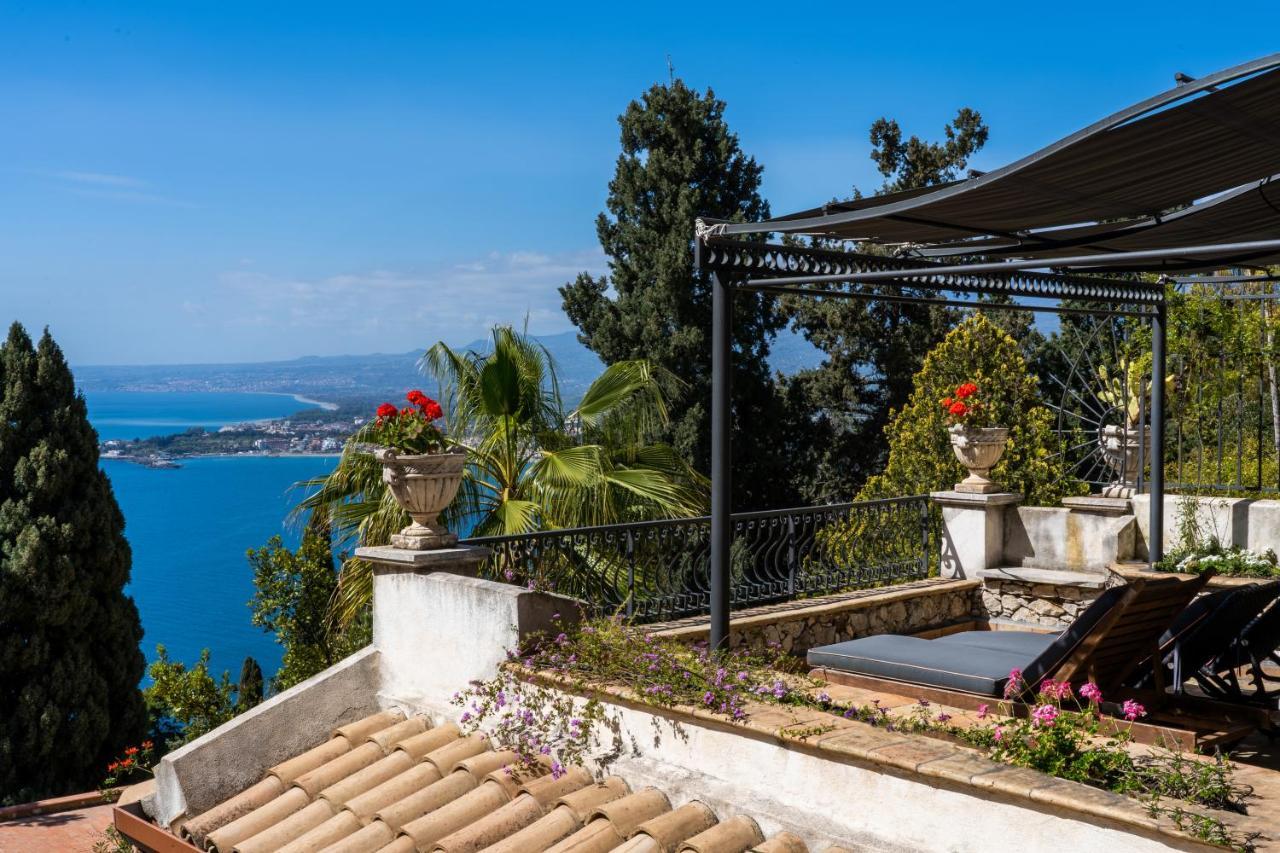 Hotel Villa Carlotta Taormina Bagian luar foto